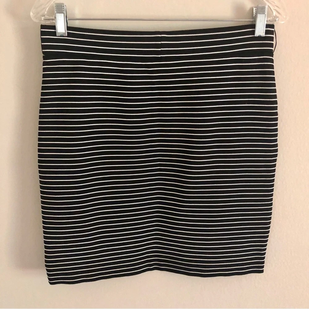 LOFT Black and White Striped Bodycon Pencil Skirt - Picture 2 of 7